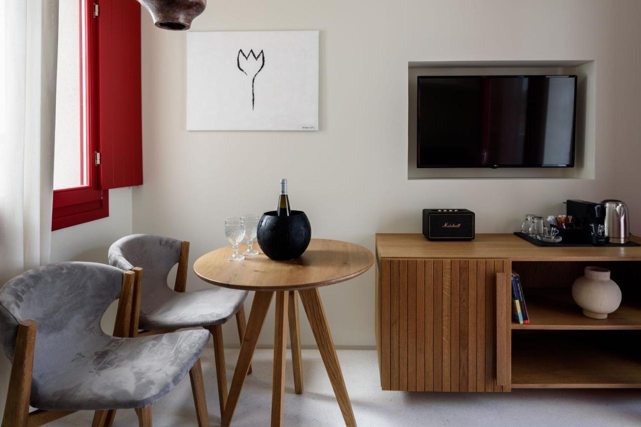 Potnia Theron Suites Akrotírion Dış mekan fotoğraf