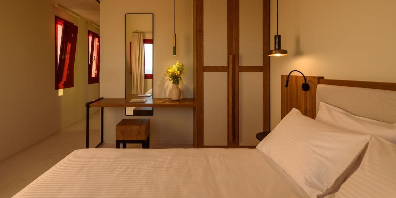 Potnia Theron Suites Akrotírion Dış mekan fotoğraf